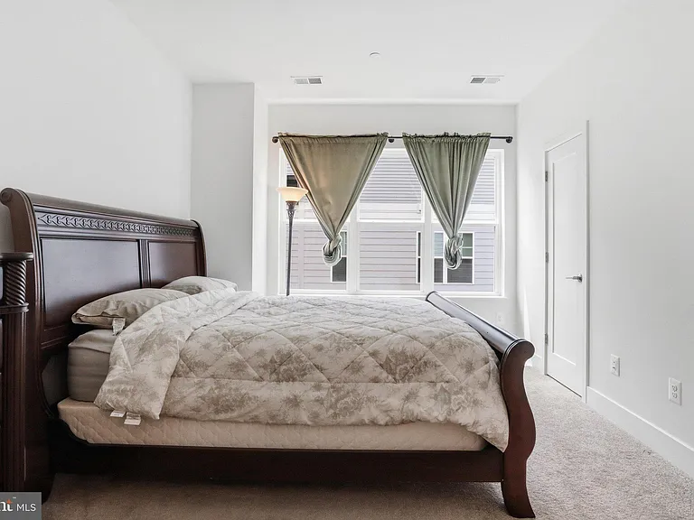 2103 Tysons Rd — Photo 17