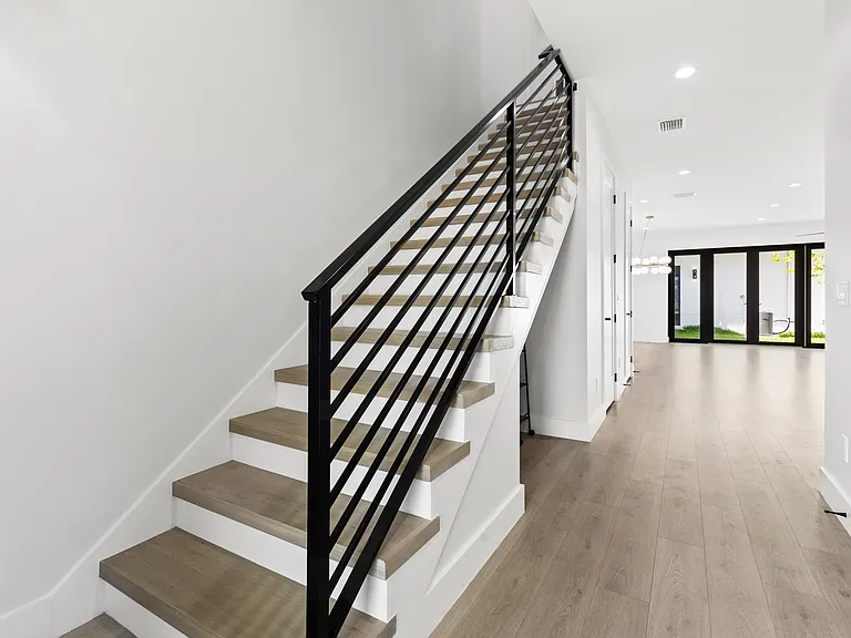 101 E Euclid Ave #1 — Photo 37