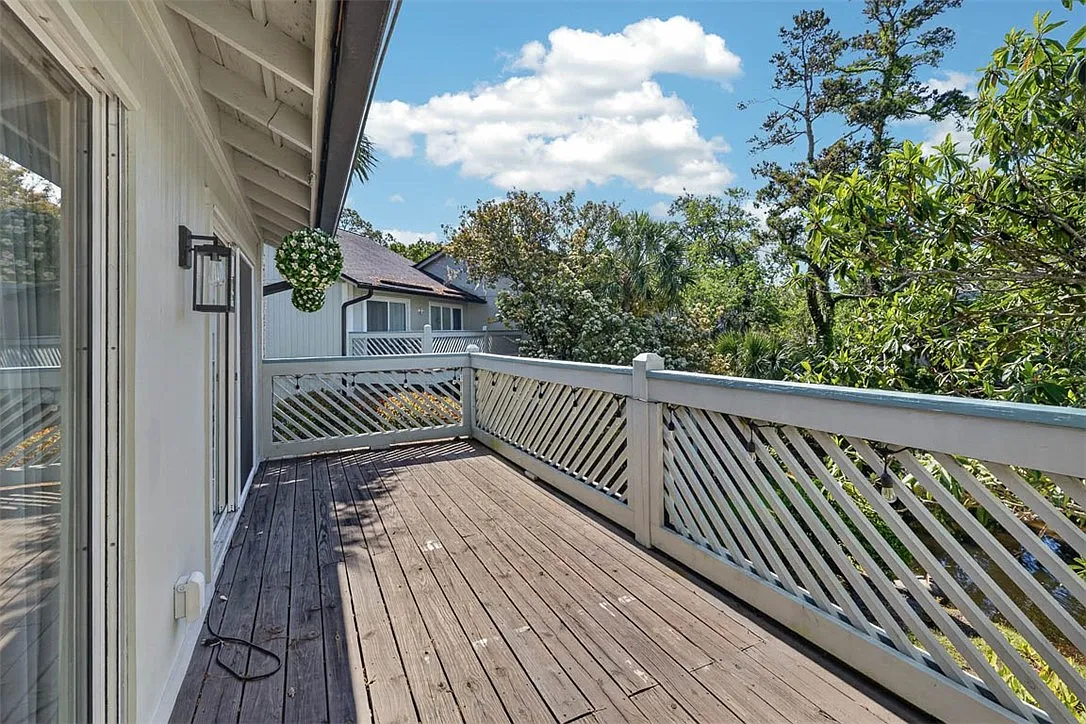 Photo 2 of 34 - 100 Blair Rd #E5 - Saint Simons Island, GA Building Photo - 100 Blair Rd #E5