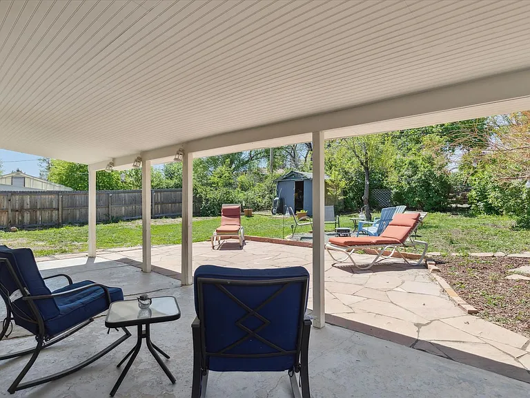 269 Beryl Way — Photo 32