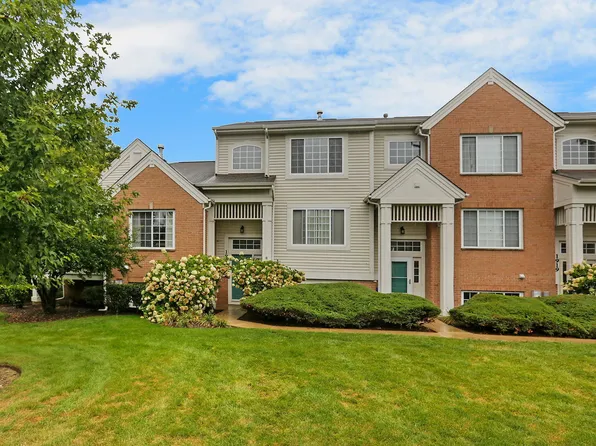 1915 Concord Dr #1915, McHenry, IL 60050