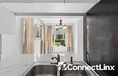 3 bed, 2.5 bath, $3,200 — Photo 4