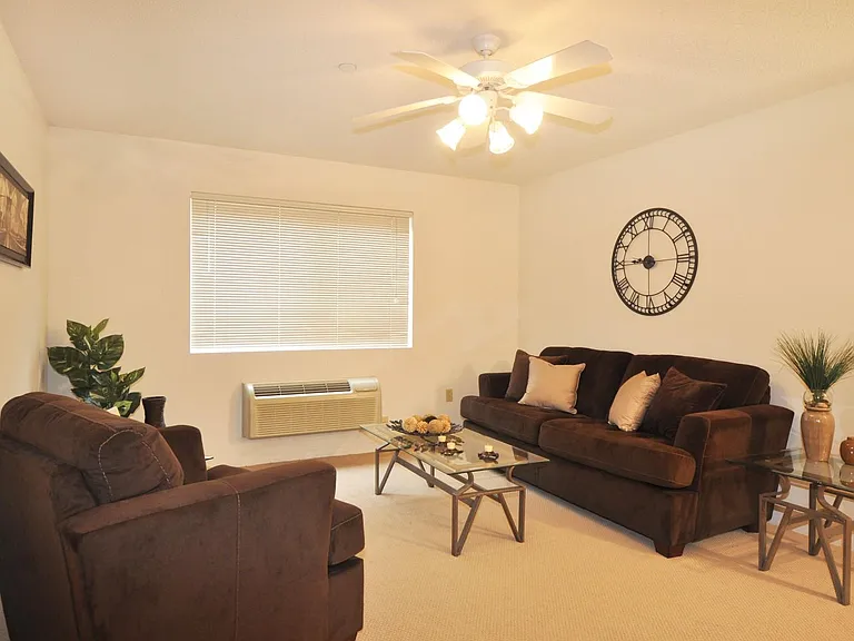 203 N Gregory St — Photo 16