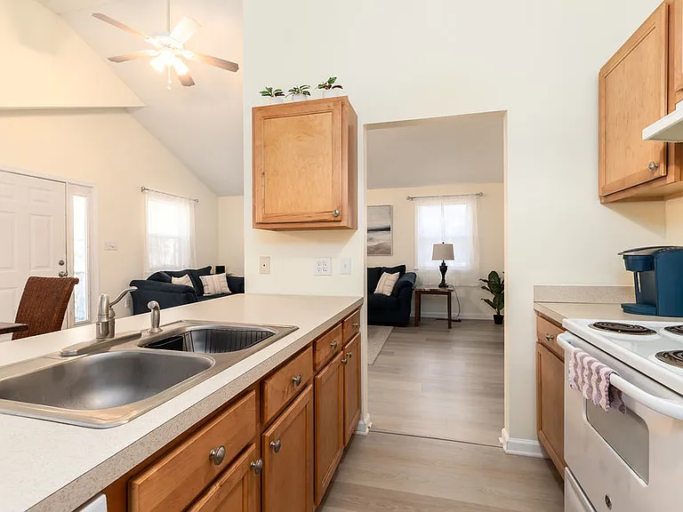 44 Robin Hood Trl — Photo 6