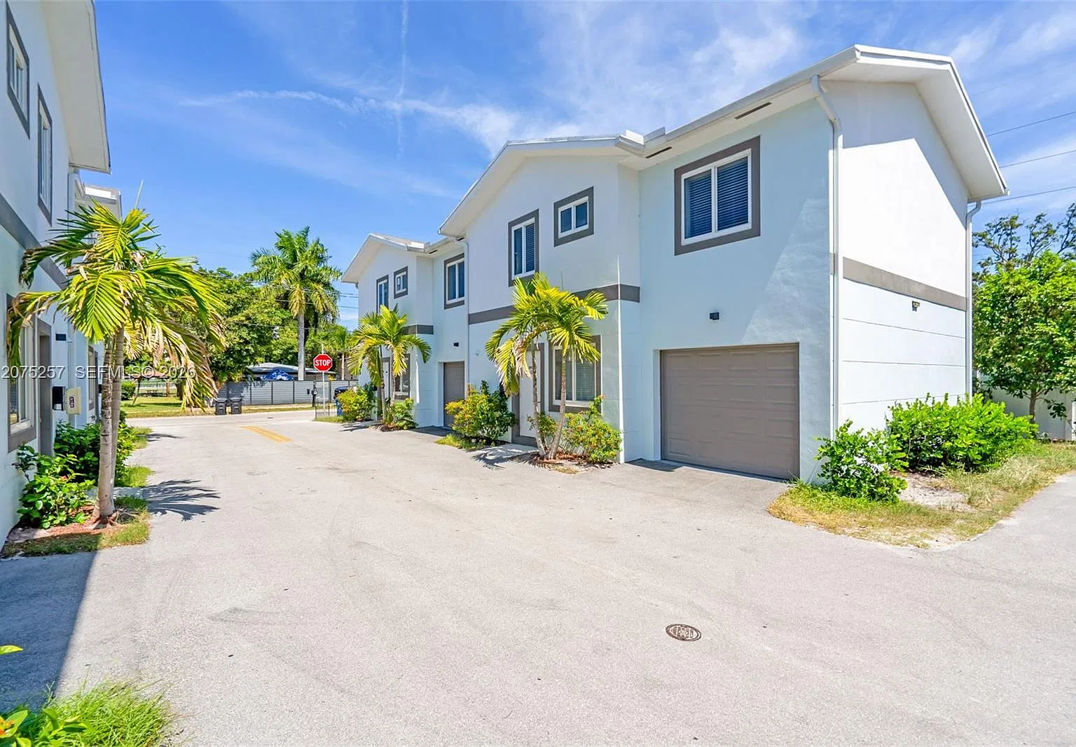 North Lauderdale — Photo 3