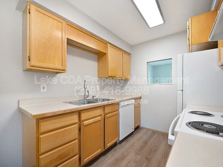 1611 E Montana Ave #C — Photo 4