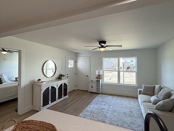 5th image of 1162 W Cato Springs Rd