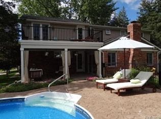 5417 Stowe Trl, Clarkston, MI 48348