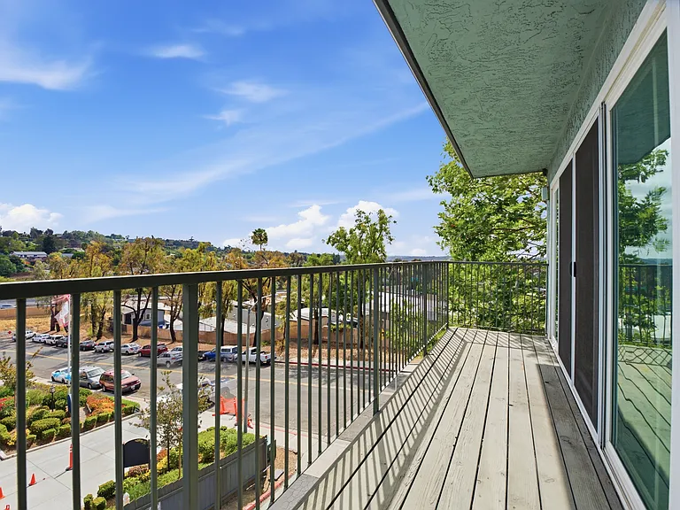 228 Las Flores Dr #4 — Photo 13
