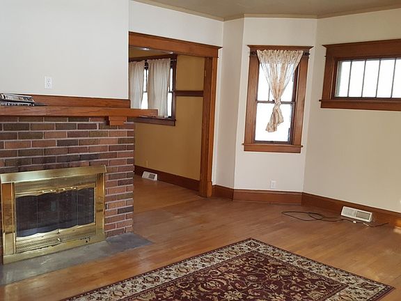 Living room
(fireplace cannot be used)
