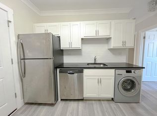 1421 W Hutchinson St #1, Chicago, IL 60613