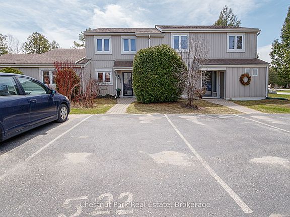 2nd image of 522 Oxbow Cres