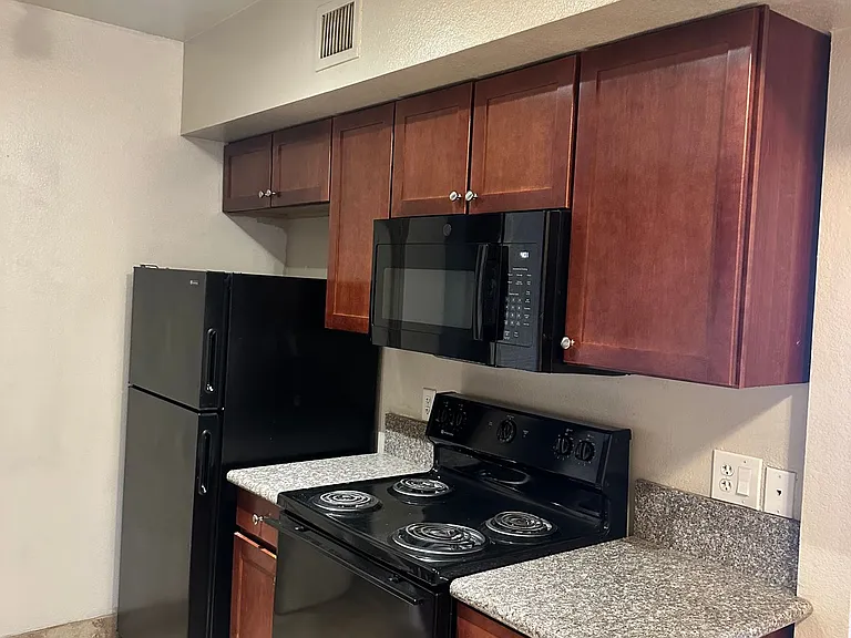 3357 N Country Club Rd #26 — Photo 7