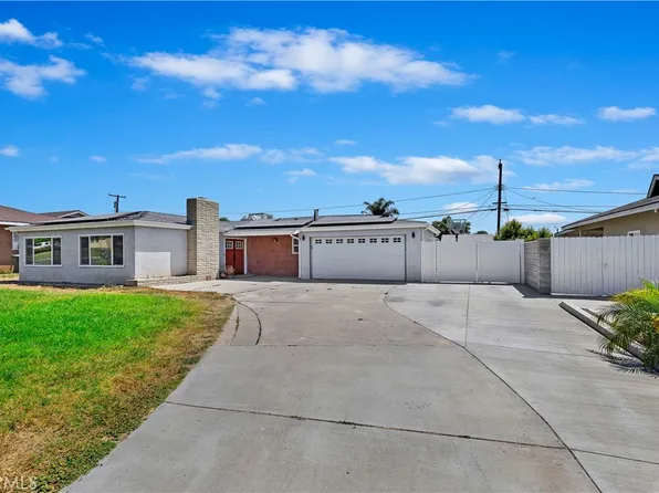 5255 Peacock Ln, Riverside, CA 92505