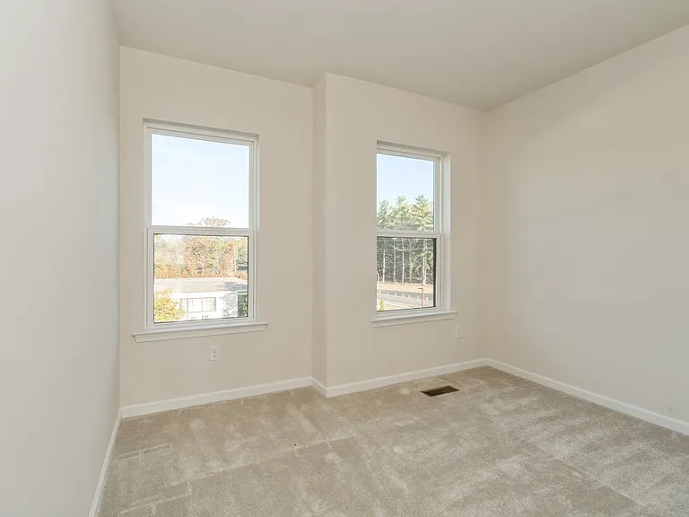 103 Vaughn Dr — Photo 20