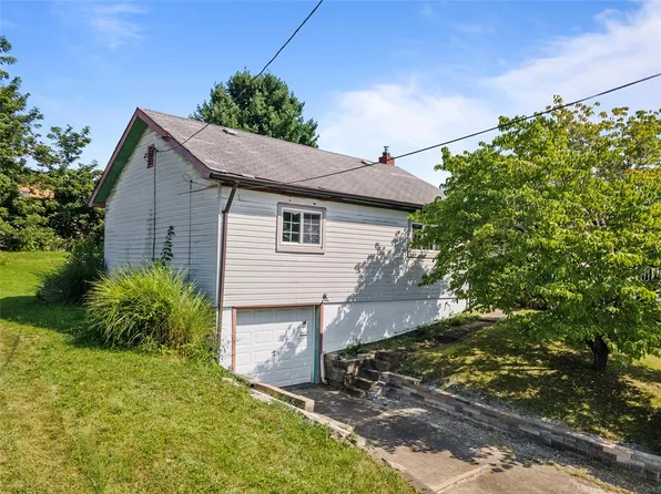 522 Pinehurst St, North Versailles, PA 15137