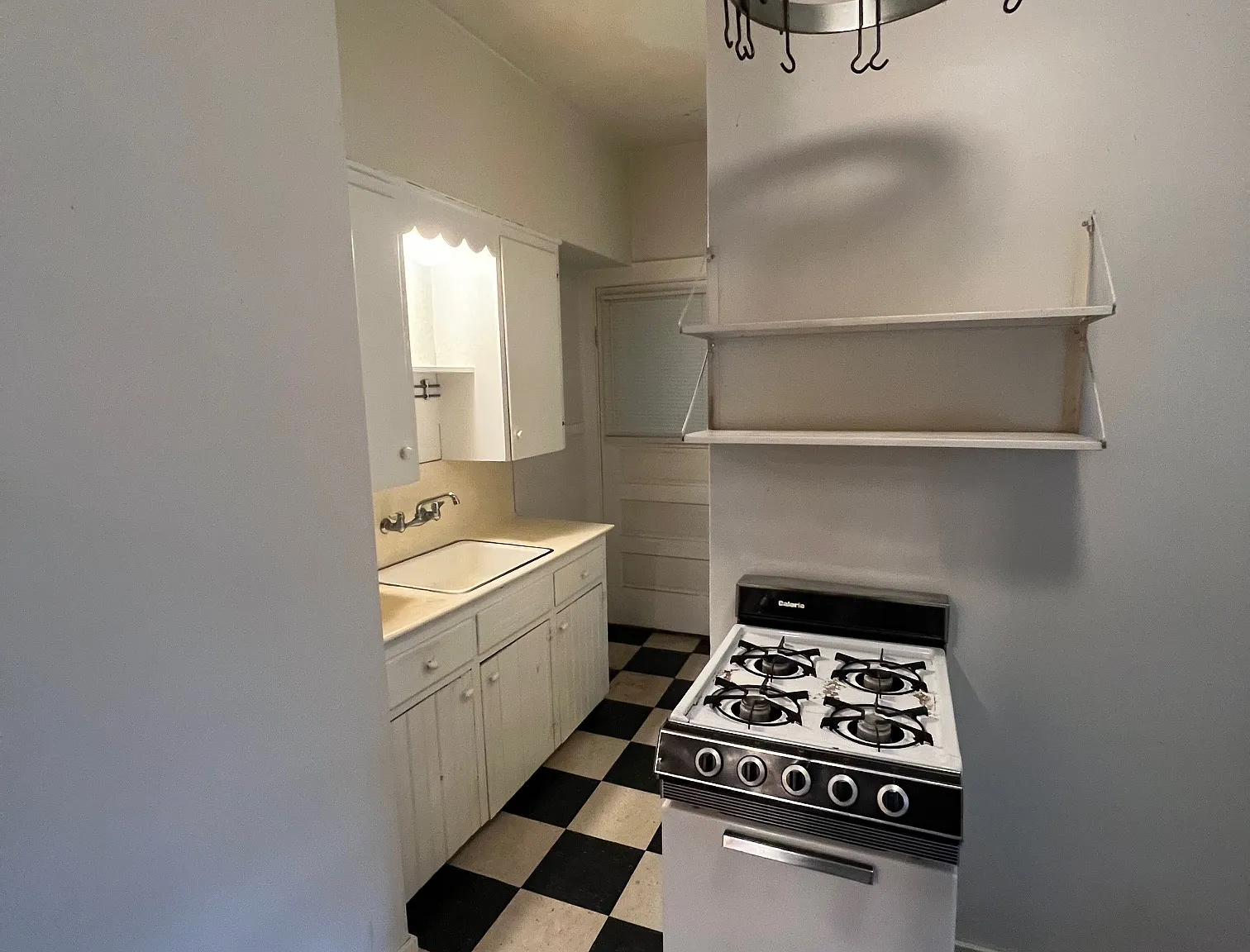 1 bed, 615 sqft, $1,450 — Photo 3
