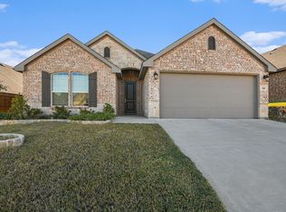 749 Long Iron Dr, Fort Worth, TX 76108