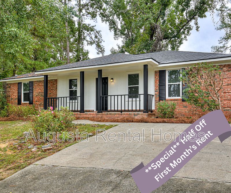 1st image of 208 Foxdale Dr