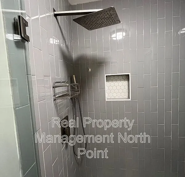 3434 Palace Ct — Photo 17