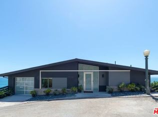 17538 Posetano Rd, Pacific Palisades, CA 90272
