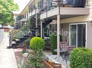 4925 SW 56th Ave APT 16, Portland, OR 97221