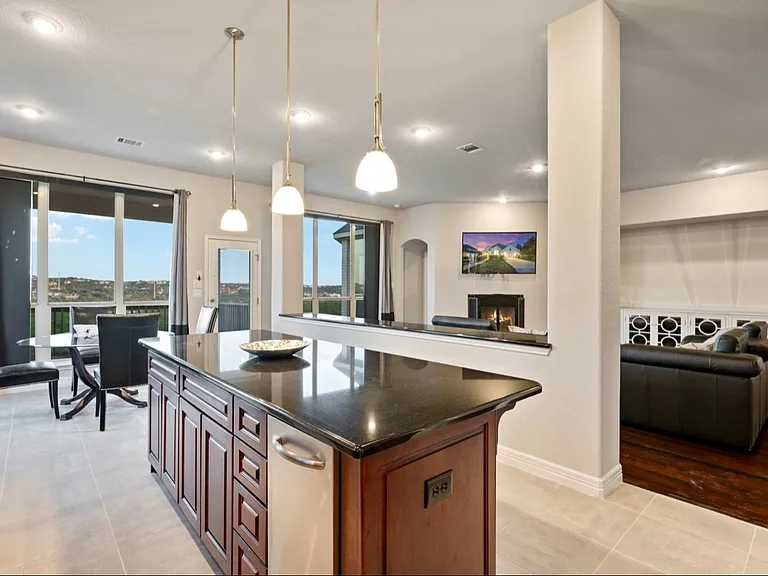 25618 Coronado Blf — Photo 7