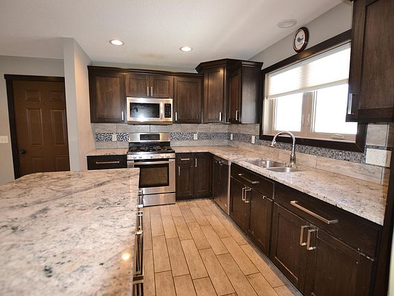 5th image of 18938 Zumbro St NW