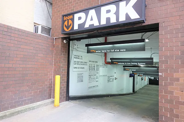 Rented by Compass | media 16