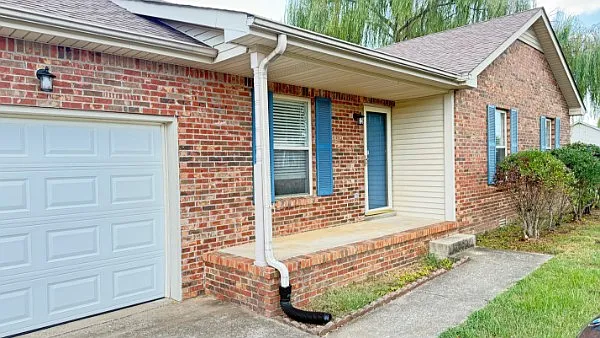 3 bed, 1194 sqft, $1,450 — Photo 2