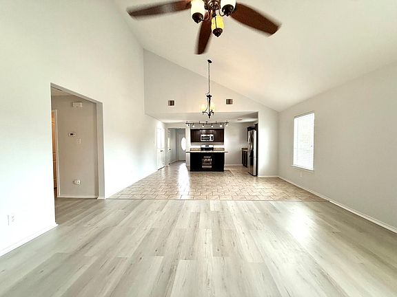 4th image of 7207 Alava Dr
