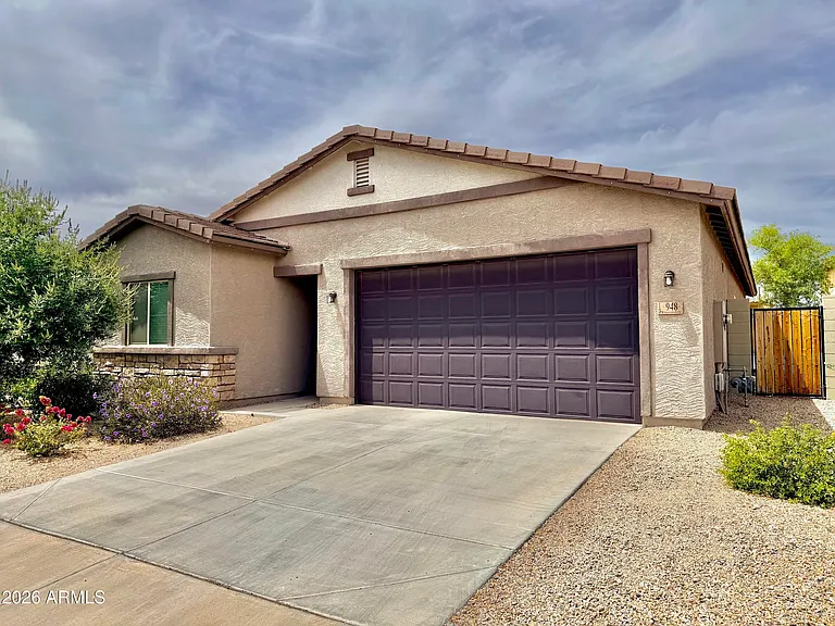 948 E Wiley Way — Photo 1