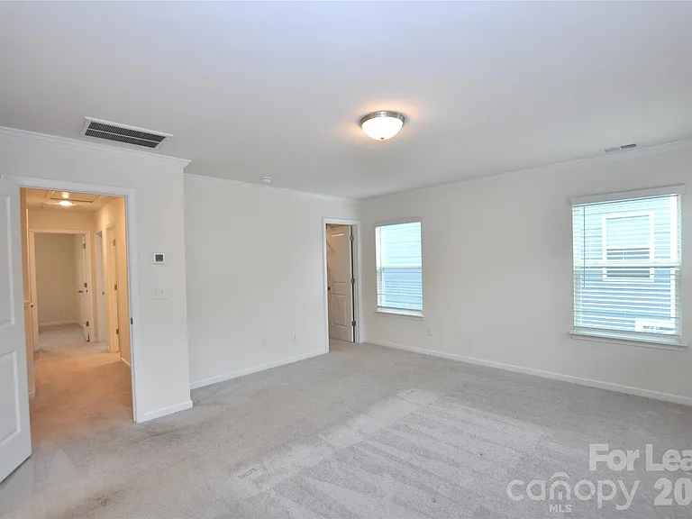 536 Laurel Walk Ln — Photo 35