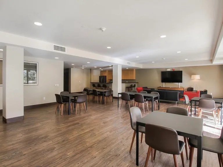 130 E San Fernando St #420 — Photo 2