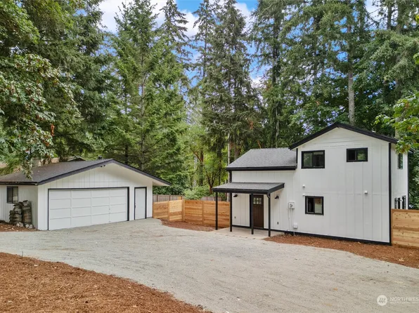 2207 Lake Drive SW, Lakebay, WA 98349
