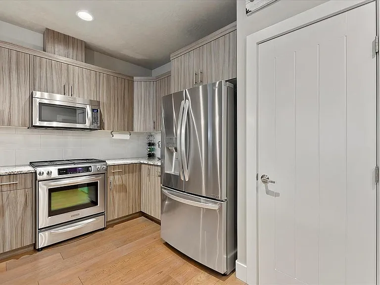 1421 E Lone Creek Dr — Photo 19