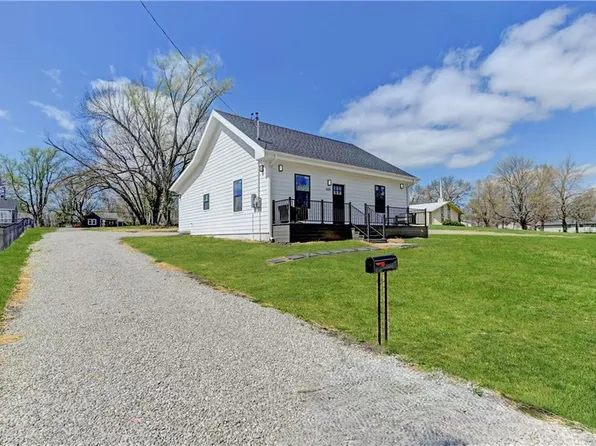 608 S Camden St, Richmond, MO 64085