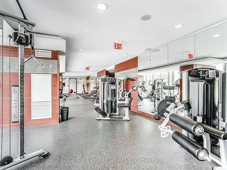 120 Bayview Ave #N821 — Photo 16