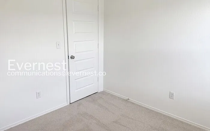 6673 Hollywood Ave — Photo 7