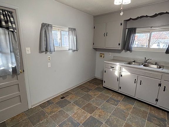5th image of 1615 McCroskey Ave