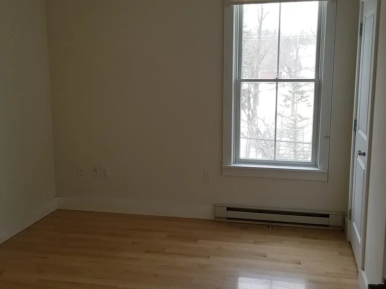 2 Lindbergh Rd #5 — Photo 4