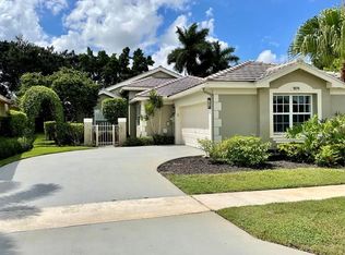 1874 S Club Dr, Wellington, FL 33414