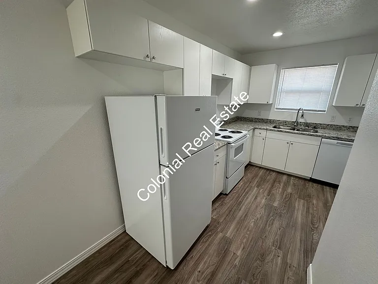 316 Cortez St — Photo 3