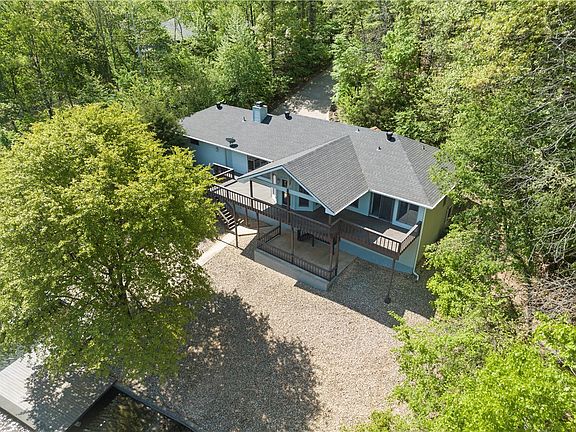 3rd image of 11 Kintyre Pl