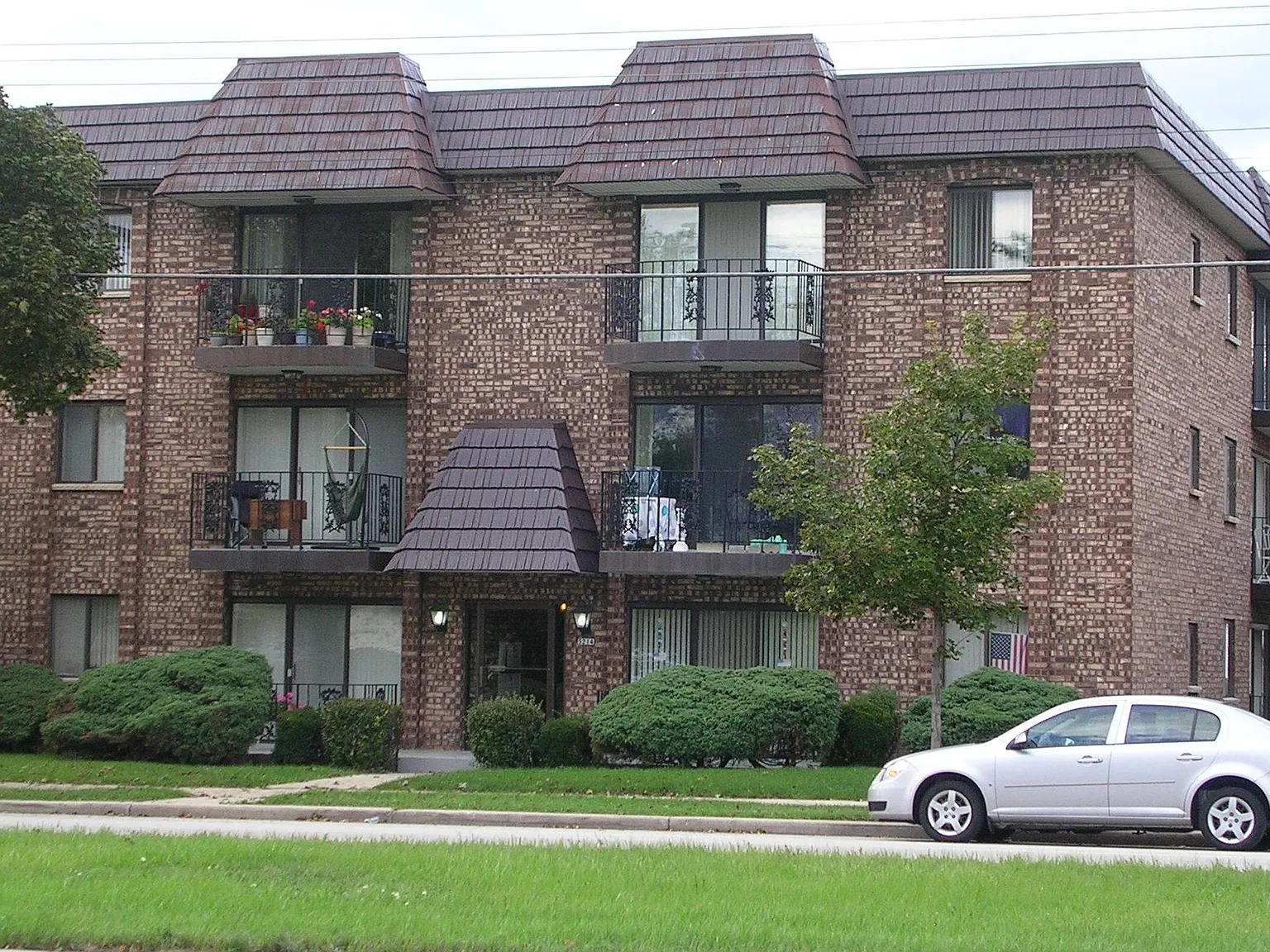 2 bed, 1.5 bath, 1150 sqft, $1,250 — Photo 1
