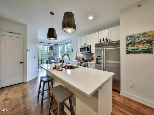 800 Park Avenue #203, Grand Lake, CO 80447