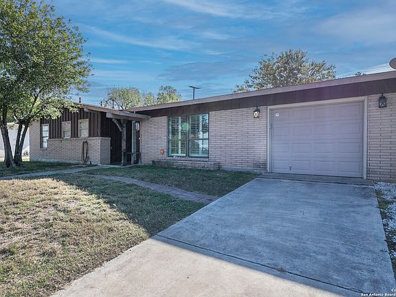 2nd image of 310 COLEBROOK DR