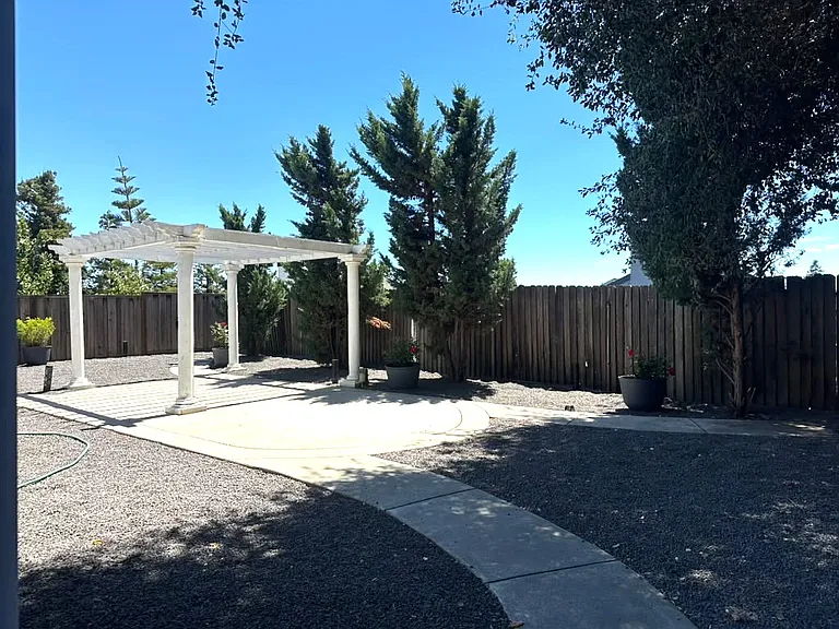 528 Fuchsia Dr — Photo 39