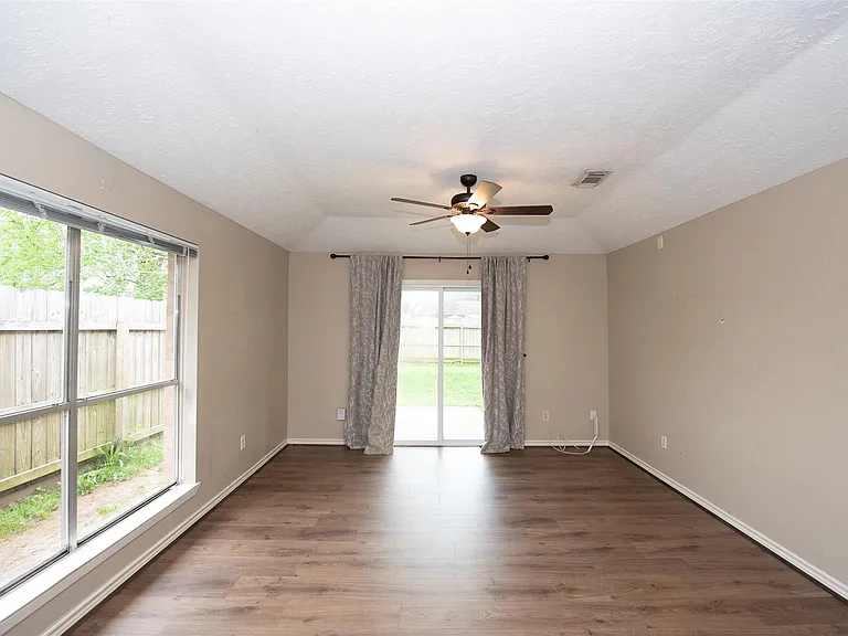 2513 Harpers Ferry Dr — Photo 16
