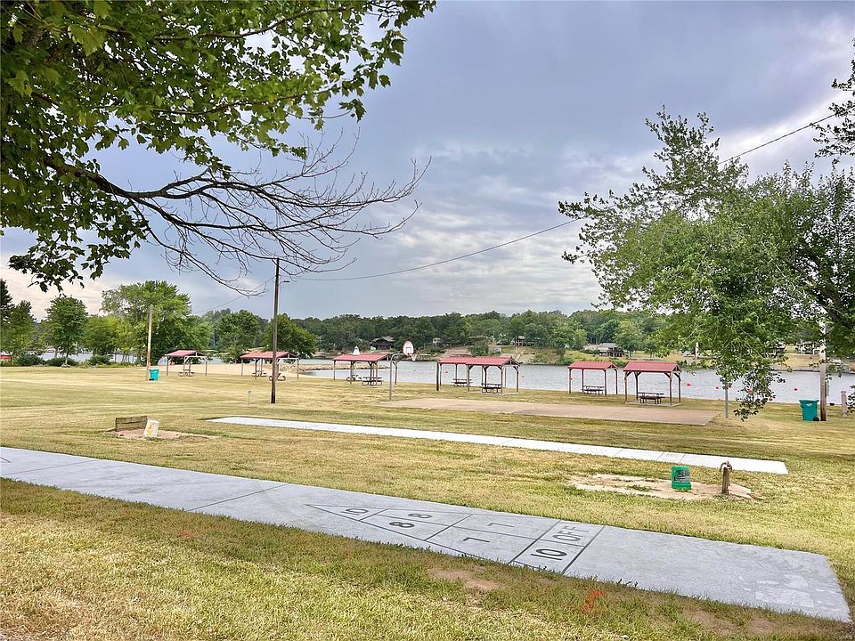 2nd image of 280 Hickory Dr